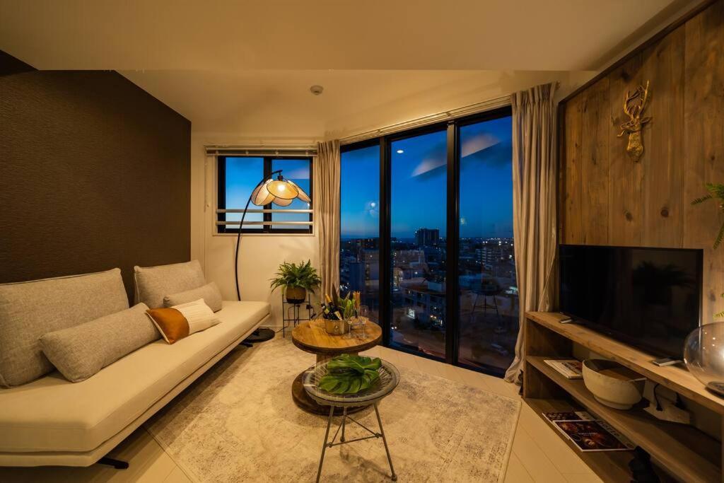 The Penthouse Ginowan Apartment Urasoe Ngoại thất bức ảnh